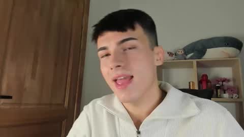 Evan Brown online show from October 28, 12:35 am