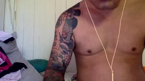 str8 dom alphaAsian Daddy type. sorry not bi or  curious but i dont judgediscrimenate. online show from February 2, 7:35 pm