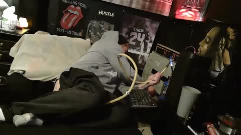 Snapshot of n3v3rpanic1 chatting on January 23, 7:11 am SnackPants online show from January 23, 7:11 am