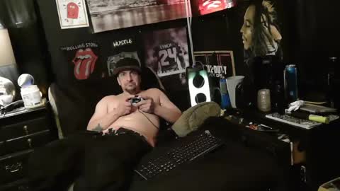 Snapshot of n3v3rpanic1 chatting on January 16, 4:28 am SnackPants online show from January 16, 4:28 am