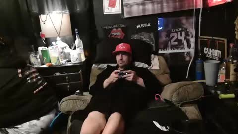 Snapshot of n3v3rpanic1 chatting on January 5, 7:38 am SnackPants online show from January 5, 7:38 am