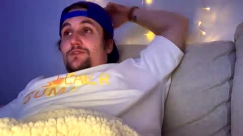 Snapshot of n9nature chatting on December 7, 10:34 am n9nature online show from December 7, 10:34 am