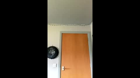 nakedscotsman199211189180 online show from February 15, 8:24 pm