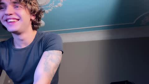 Snapshot of namiraaxel chatting on January 10, 9:10 pm Georges online show from January 10, 9:10 pm