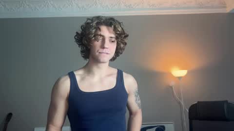 Snapshot of namiraaxel chatting on February 12, 7:02 am Georges online show from February 12, 7:02 am