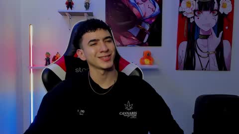 Snapshot of naranjo_seb chatting on December 11, 5:01 am sebastian online show from December 11, 5:01 am