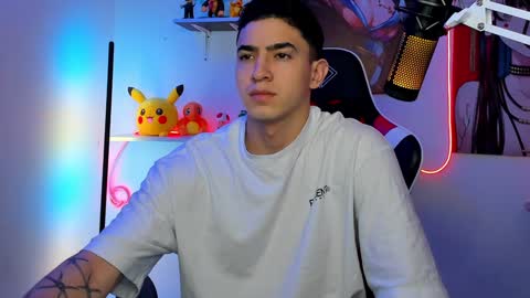 Snapshot of naranjo_seb chatting on January 20, 10:29 am sebastian online show from January 20, 10:29 am