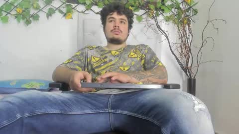 Snapshot of narciso_kh chatting on October 26, 2:46 am deibyd online show from October 26, 2:46 am