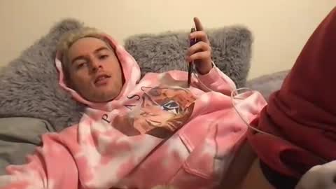 natetheexplorer online show from November 26, 7:22 am