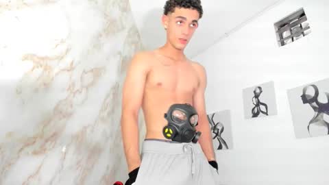 nathan_shimmer online show from October 4, 8:35 pm