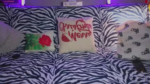 N A T H AN online show from September 21, 4:18 pm