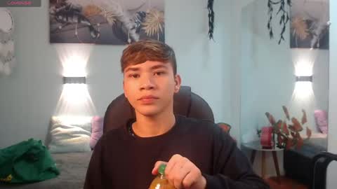 nathanclay online show from May 27, 2:52 am