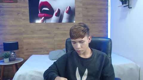 nathanclay online show from March 19, 4:37 am