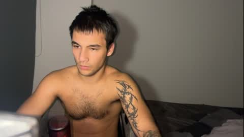 native_boy2 online show from April 18, 6:48 am