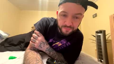 Nattidaddy online show from April 25, 3:20 pm