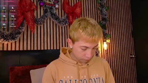 Snapshot of naughty__chris chatting on December 27, 12:23 pm Christopher  Chris online show from December 27, 12:23 pm