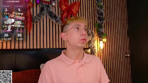 Snapshot of naughty__chris chatting on January 2, 12:13 pm Christopher  Chris online show from January 2, 12:13 pm