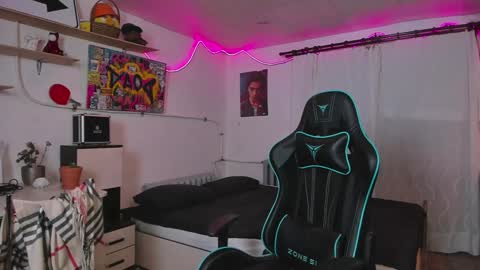 Nik online show from January 7, 3:11 pm