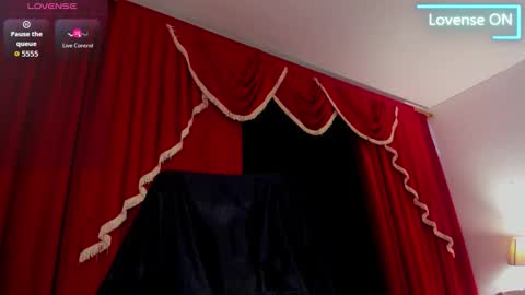 ncyhotxx online show from October 28, 8:00 pm