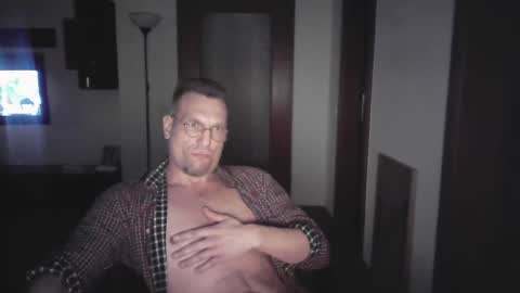 Sebastian online show from March 1, 1:32 am