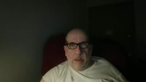 Tom online show from April 10, 2:18 am