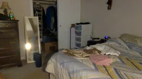 needsub online show from November 9, 4:38 am