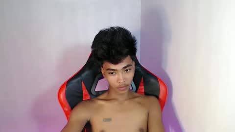 Snapshot of neil_asian69 chatting on October 17, 1:04 pm neil_asian69 online show from October 17, 1:04 pm