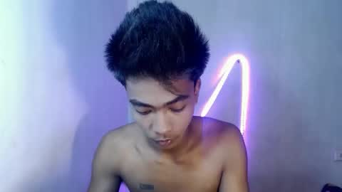 neil_asian69 online show from November 25, 9:11 am