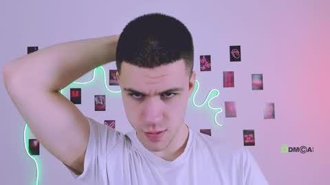 neo_raze_ online show from March 11, 7:43 pm