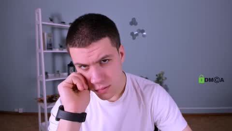 neo_raze_ online show from February 1, 9:41 am