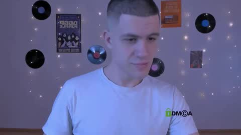 neo_raze_ online show from March 3, 8:26 pm