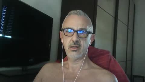 Snapshot of nevenerabis chatting on October 26, 2:19 pm nevenerabis online show from October 26, 2:19 pm