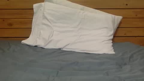 newbottombottboy online show from February 15, 7:51 am