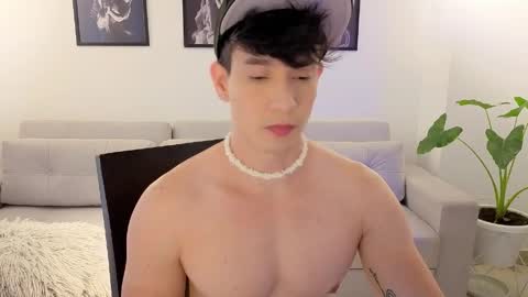   online show from May 17, 9:55 pm
