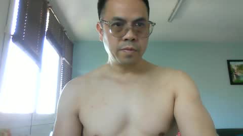 nguyen7788789 online show from June 13, 7:50 am