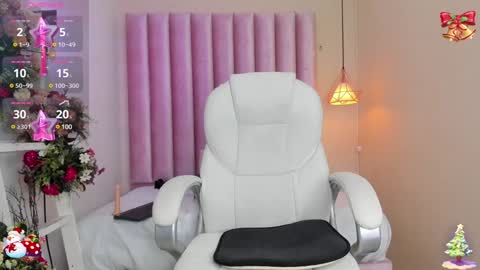 Snapshot of niall_falcon chatting on December 18, 3:00 pm Niall  online show from December 18, 3:00 pm