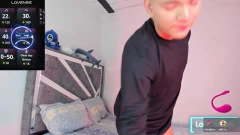 Snapshot of niall_falcon chatting on October 15, 2:02 pm Niall  online show from October 15, 2:02 pm