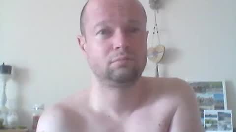 nick1990b online show from March 28, 1:55 pm