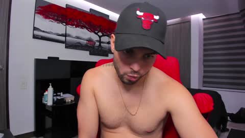 Nick Klaus online show from December 19, 11:25 pm