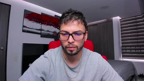 Nick Klaus online show from January 7, 9:35 pm