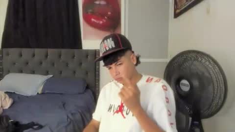 nick_master2 online show from May 18, 4:40 am
