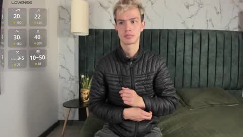 Nick  online show from November 20, 2:16 pm