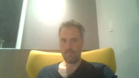 nicknut07 online show from June 30, 1:39 am