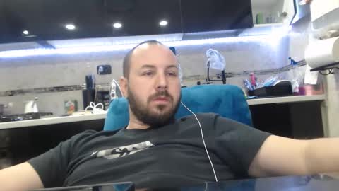 Julian online show from March 31, 10:44 pm