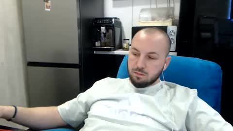 Julian online show from March 16, 11:19 pm