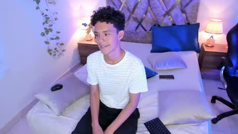 Snapshot of nickolas_moon chatting on October 15, 8:49 pm Nickolas Muoz online show from October 15, 8:49 pm