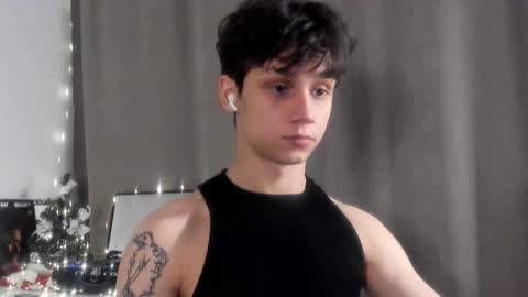 Snapshot of nicky_neal chatting on December 29, 7:43 pm Nicky Neal online show from December 29, 7:43 pm