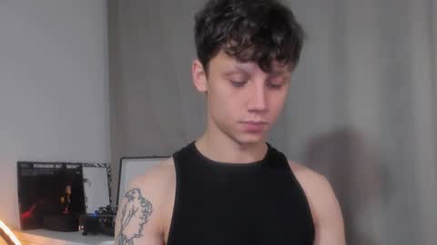 Snapshot of nicky_neal chatting on December 12, 12:38 am Nicky Neal online show from December 12, 12:38 am