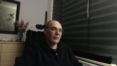 nightkeeper63 online show from April 4, 11:35 pm