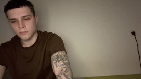 Max online show from January 7, 10:37 pm